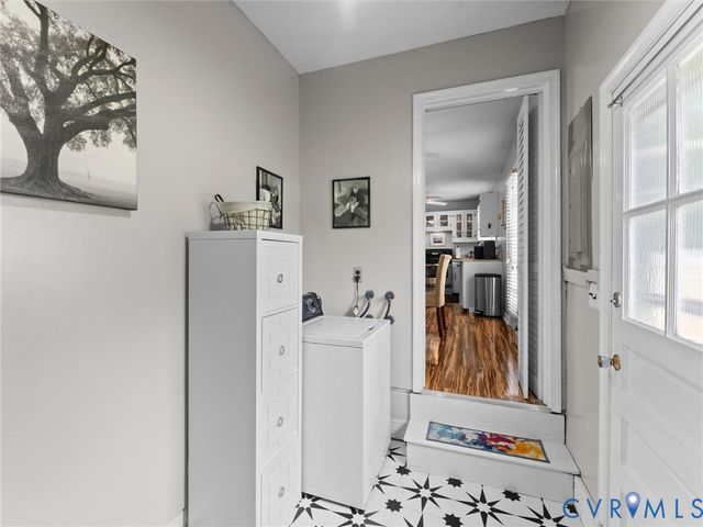 8259 Meadowview Ln, Mechanicsville, VA 23111