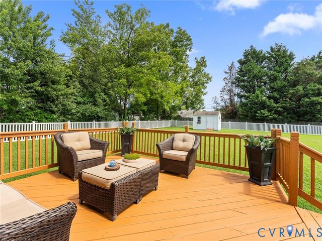 8259 Meadowview Ln, Mechanicsville, VA 23111