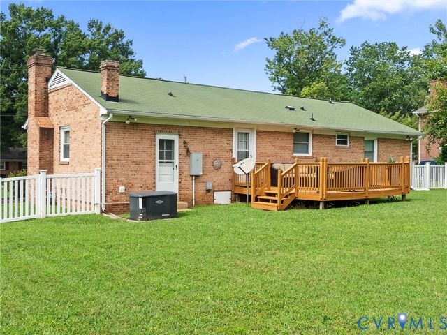 8259 Meadowview Ln, Mechanicsville, VA 23111