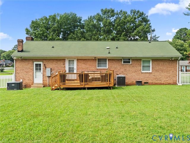 8259 Meadowview Ln, Mechanicsville, VA 23111