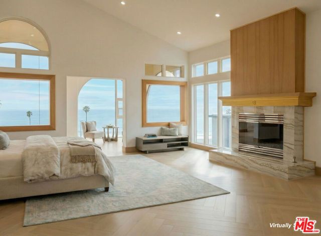 147 Napoleon Street, Playa Del Rey (los Angeles), CA 90293