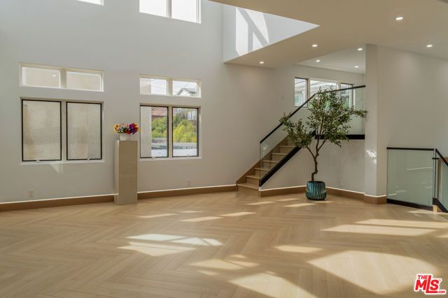 147 Napoleon Street, Playa Del Rey (los Angeles), CA 90293