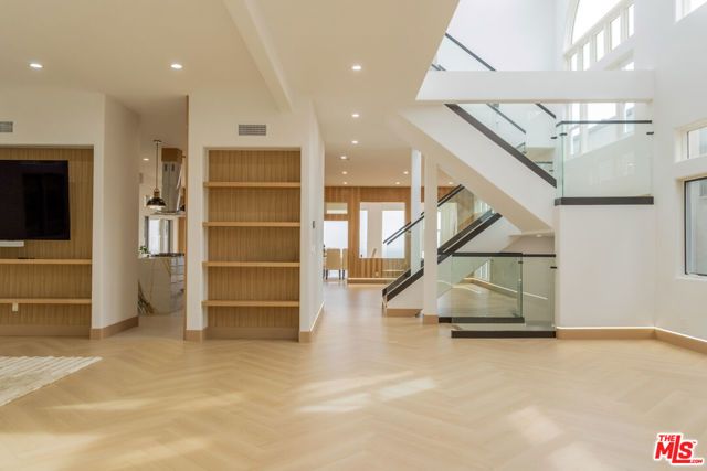 147 Napoleon Street, Playa Del Rey (los Angeles), CA 90293