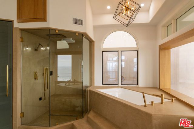 147 Napoleon Street, Playa Del Rey (los Angeles), CA 90293