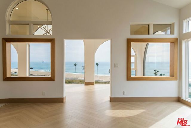 147 Napoleon Street, Playa Del Rey (los Angeles), CA 90293