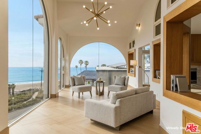 147 Napoleon Street, Playa Del Rey (los Angeles), CA 90293