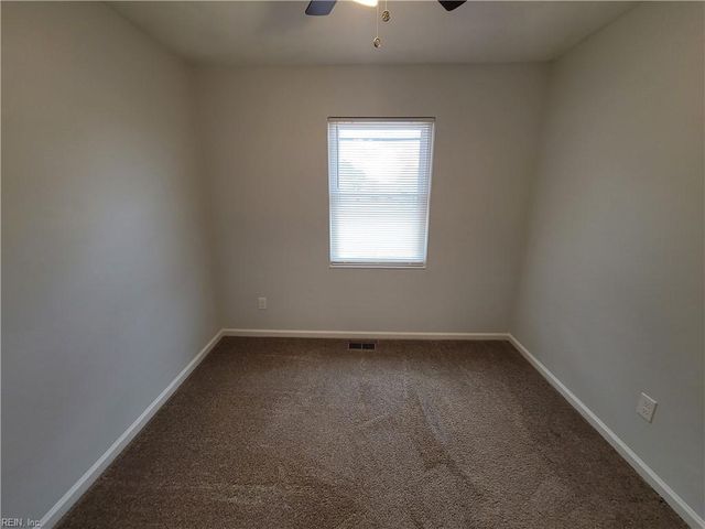 6002 Edgelake DR, Virginia Beach, VA 23464