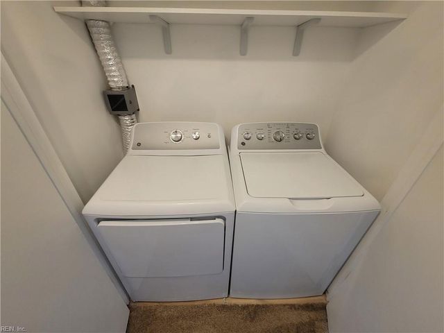 6002 Edgelake DR, Virginia Beach, VA 23464