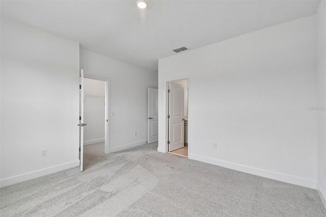5681 LEAFLET TRAIL, Mount Dora, FL 32757