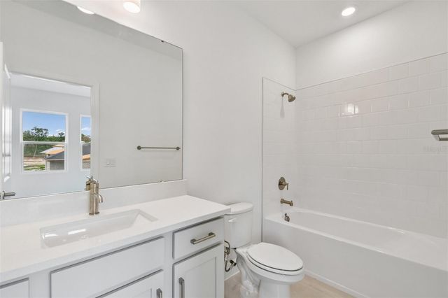 5681 LEAFLET TRAIL, Mount Dora, FL 32757