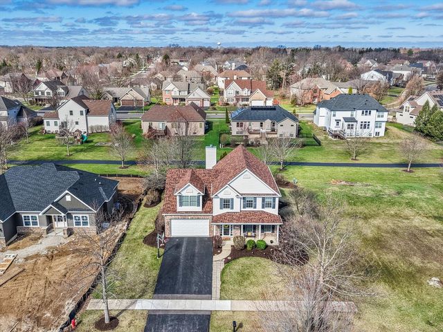 531 Birchwood Drive, Yorkville, IL 60560