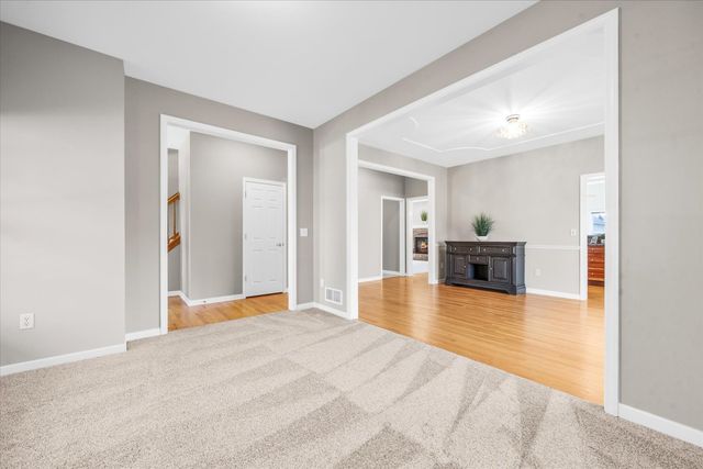 531 Birchwood Drive, Yorkville, IL 60560