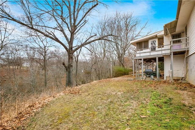 8503 Par Lane, Rogers, AR 72756