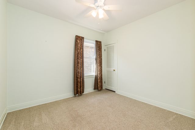 4910 W Newport Avenue, Chicago, IL 60641