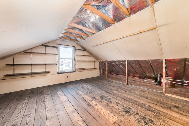 4910 W Newport Avenue, Chicago, IL 60641