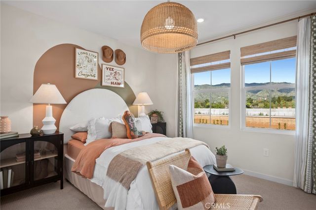 727 E. Route 66, Glendora, CA 91740