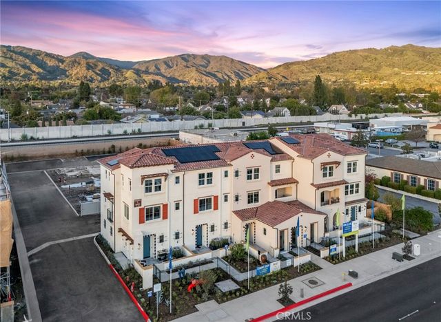 727 E. Route 66, Glendora, CA 91740