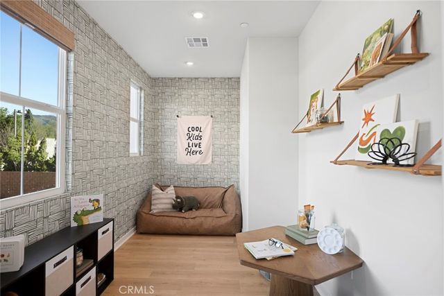 727 E. Route 66, Glendora, CA 91740