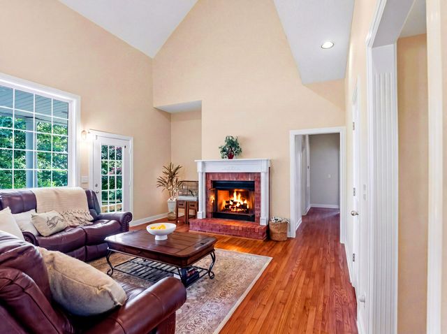 904 Weeping Willow Rd, Hendersonville, TN 37075