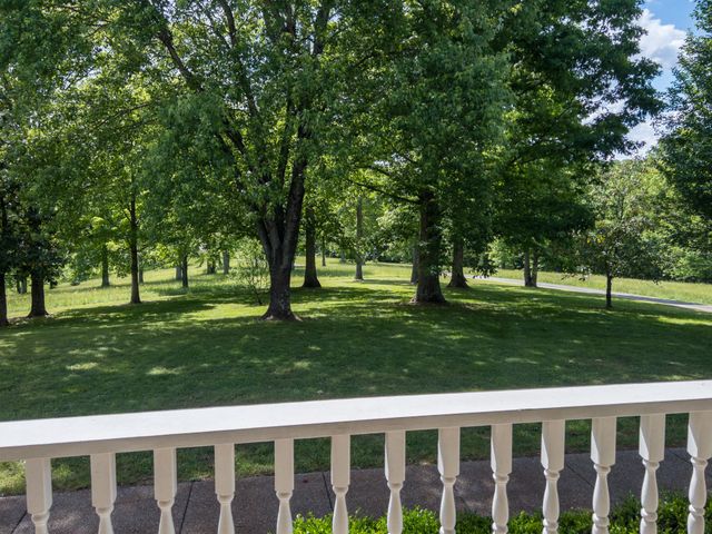 904 Weeping Willow Rd, Hendersonville, TN 37075