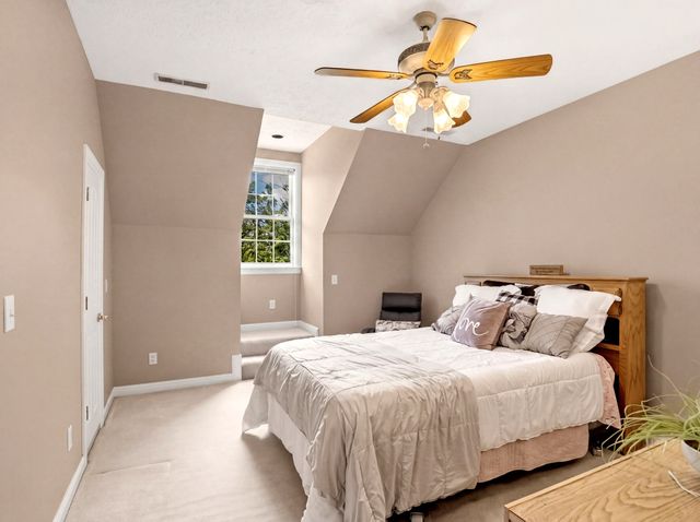 904 Weeping Willow Rd, Hendersonville, TN 37075