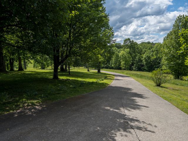 904 Weeping Willow Rd, Hendersonville, TN 37075