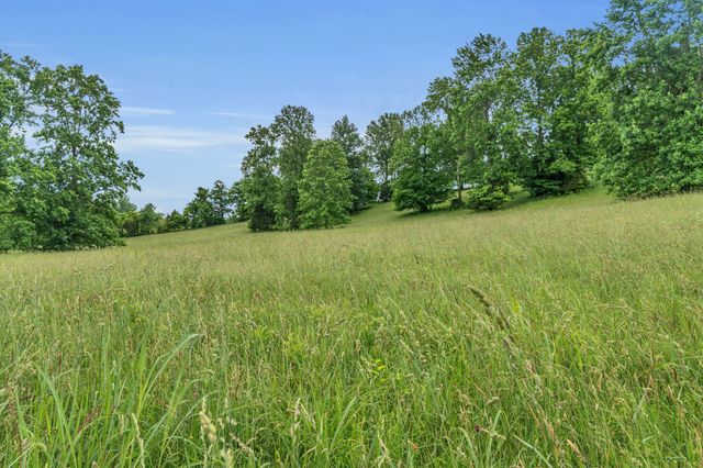 904 Weeping Willow Rd, Hendersonville, TN 37075