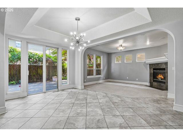 13493 Sw SHAKESPEARE St, Portland, OR 97224