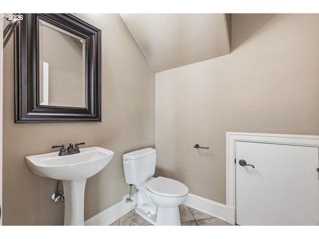 13493 Sw SHAKESPEARE St, Portland, OR 97224