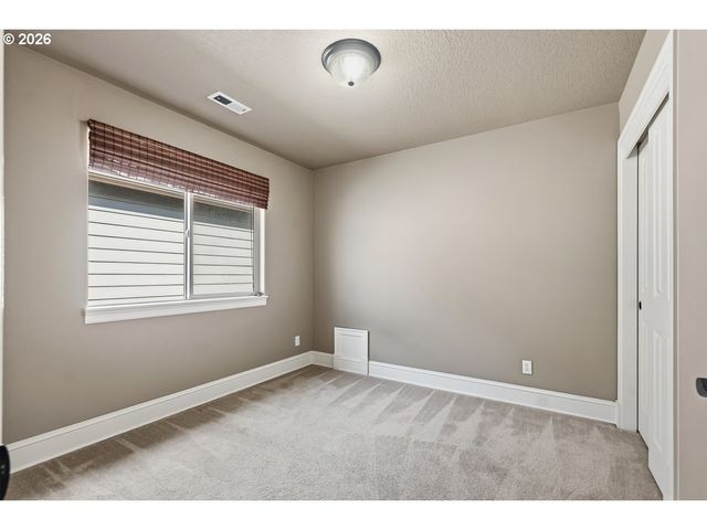 13493 Sw SHAKESPEARE St, Portland, OR 97224
