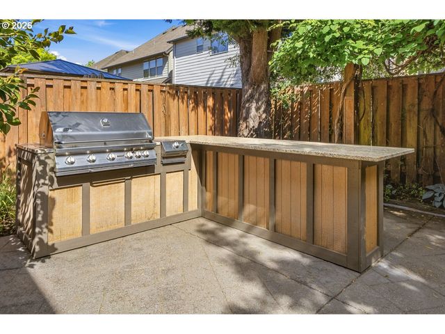13493 Sw SHAKESPEARE St, Portland, OR 97224