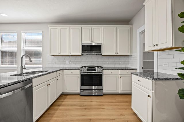 1516 William Bee DR, Leander, TX 78641