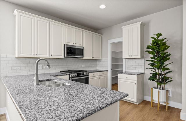 1516 William Bee DR, Leander, TX 78641