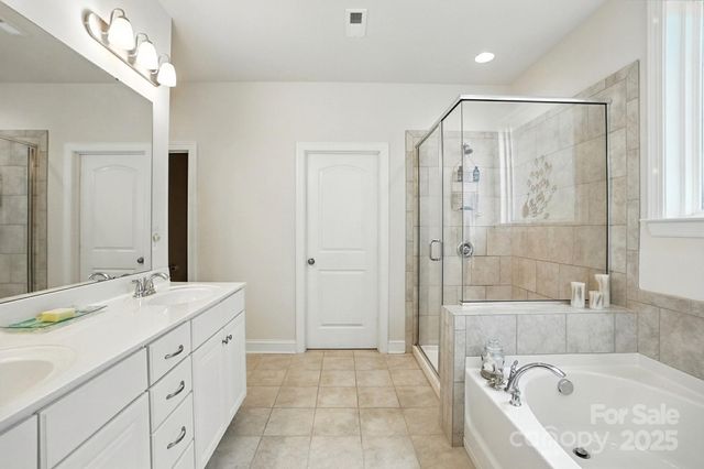 8705 Mullis Forest Court, Mint Hill, NC 28227