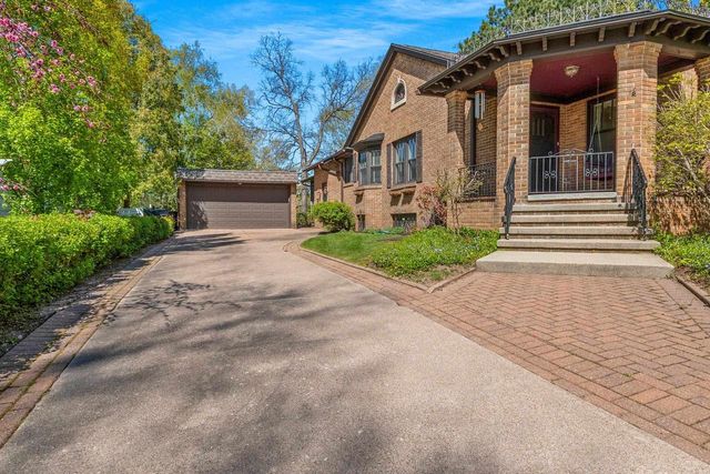 212 MIRAMAR DRIVE, Green Bay, WI 54301