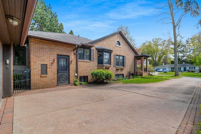 212 MIRAMAR DRIVE, Green Bay, WI 54301