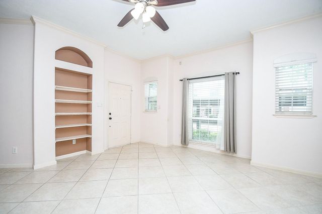 2710 Grants Lake Boulevard K4, Sugar Land, TX 77479