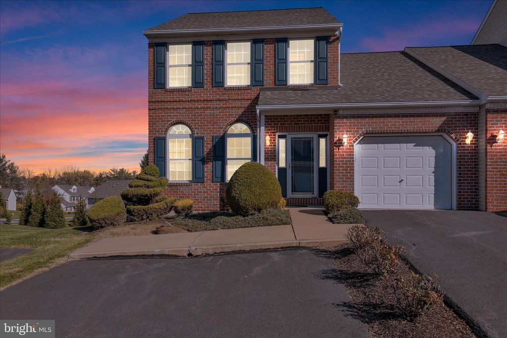 8 BANCROFT TER, Reading, PA 19607