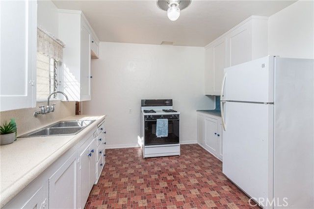 427 S Orchard, Burbank, CA 91506