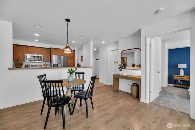 611 Highland Drive #402, Seattle, WA 98109
