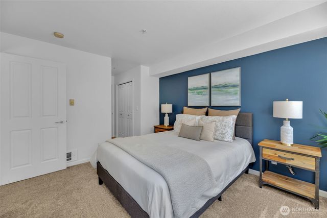 611 Highland Drive #402, Seattle, WA 98109