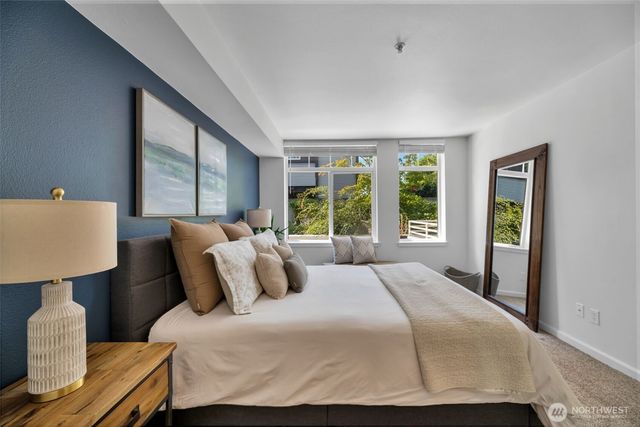 611 Highland Drive #402, Seattle, WA 98109
