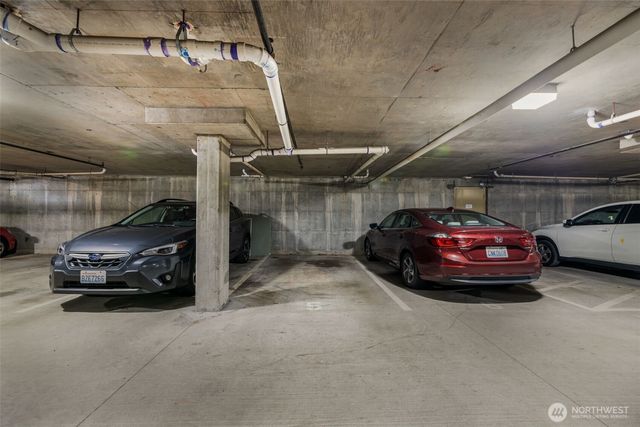 611 Highland Drive #402, Seattle, WA 98109