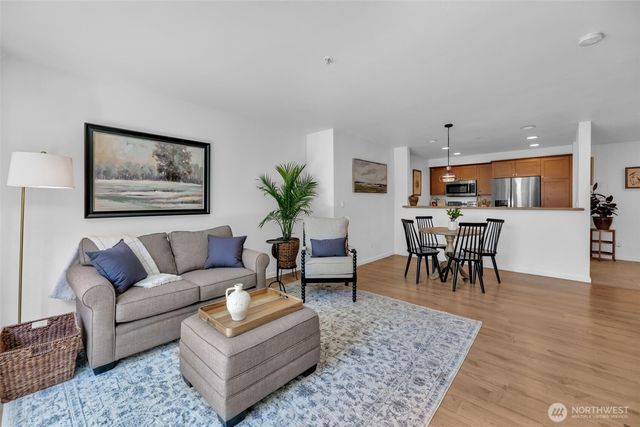 611 Highland Drive #402, Seattle, WA 98109