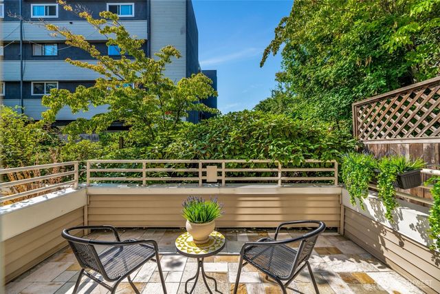 611 Highland Drive #402, Seattle, WA 98109