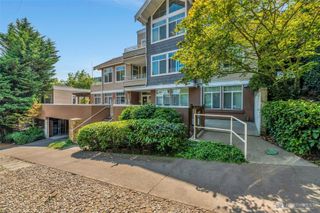 611 Highland Drive #402, Seattle, WA 98109