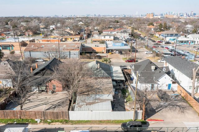 512 W 7th Street, Dallas, TX 75208