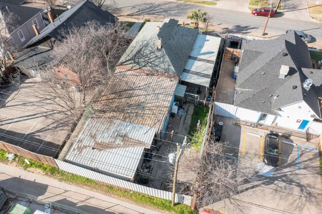 512 W 7th Street, Dallas, TX 75208