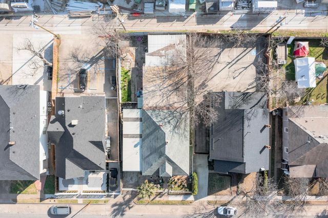 512 W 7th Street, Dallas, TX 75208