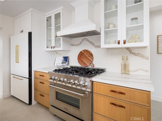 320 Calle Mayor, Redondo Beach, CA 90277